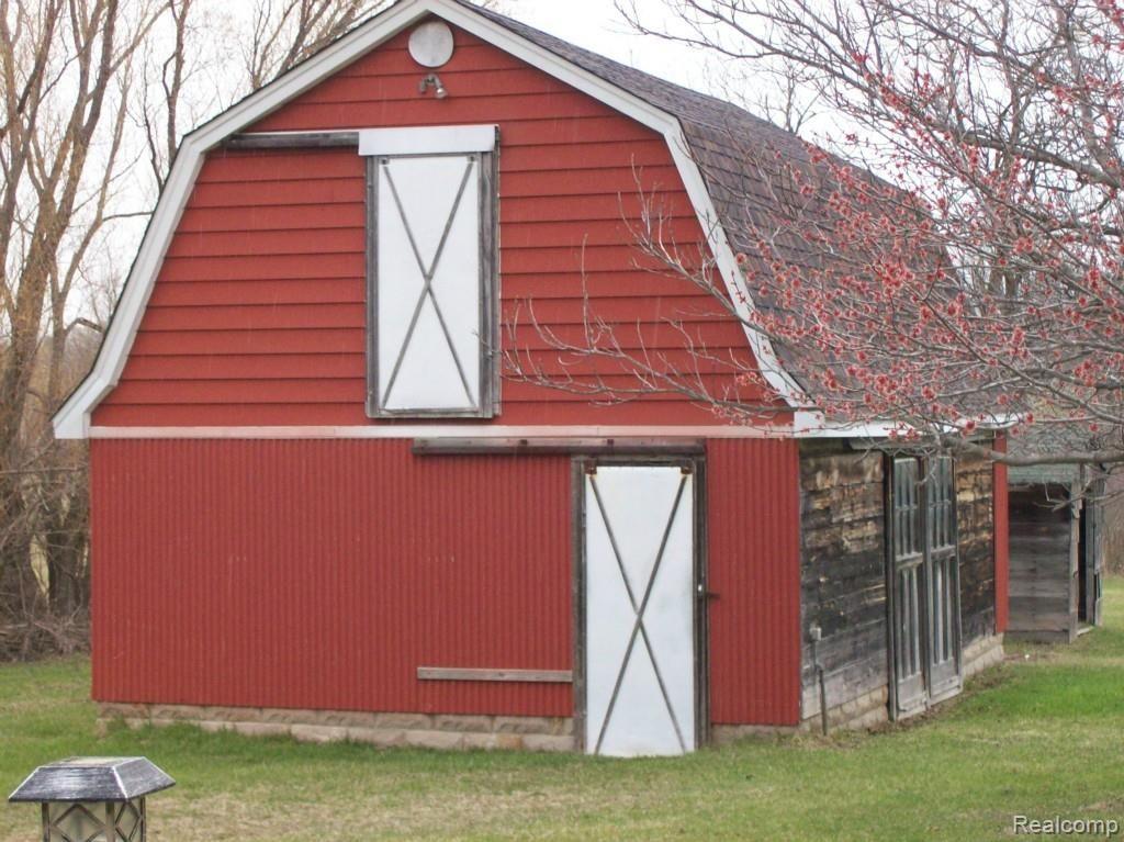 BARN