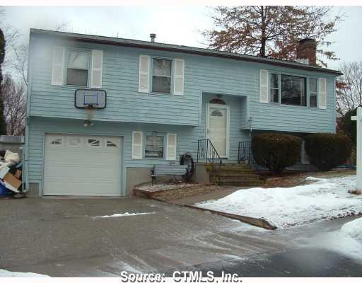 176 Meetinghouse Ridge Meriden, CT 06450 - Photo 1 of 1 Exterior Front. Great community. 58/month fee includes use of gym facilities, pool, security & plowing