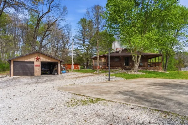 $425,000 | 8900 Turkey Farm Road Northwest, New Salisbury, IN 47161