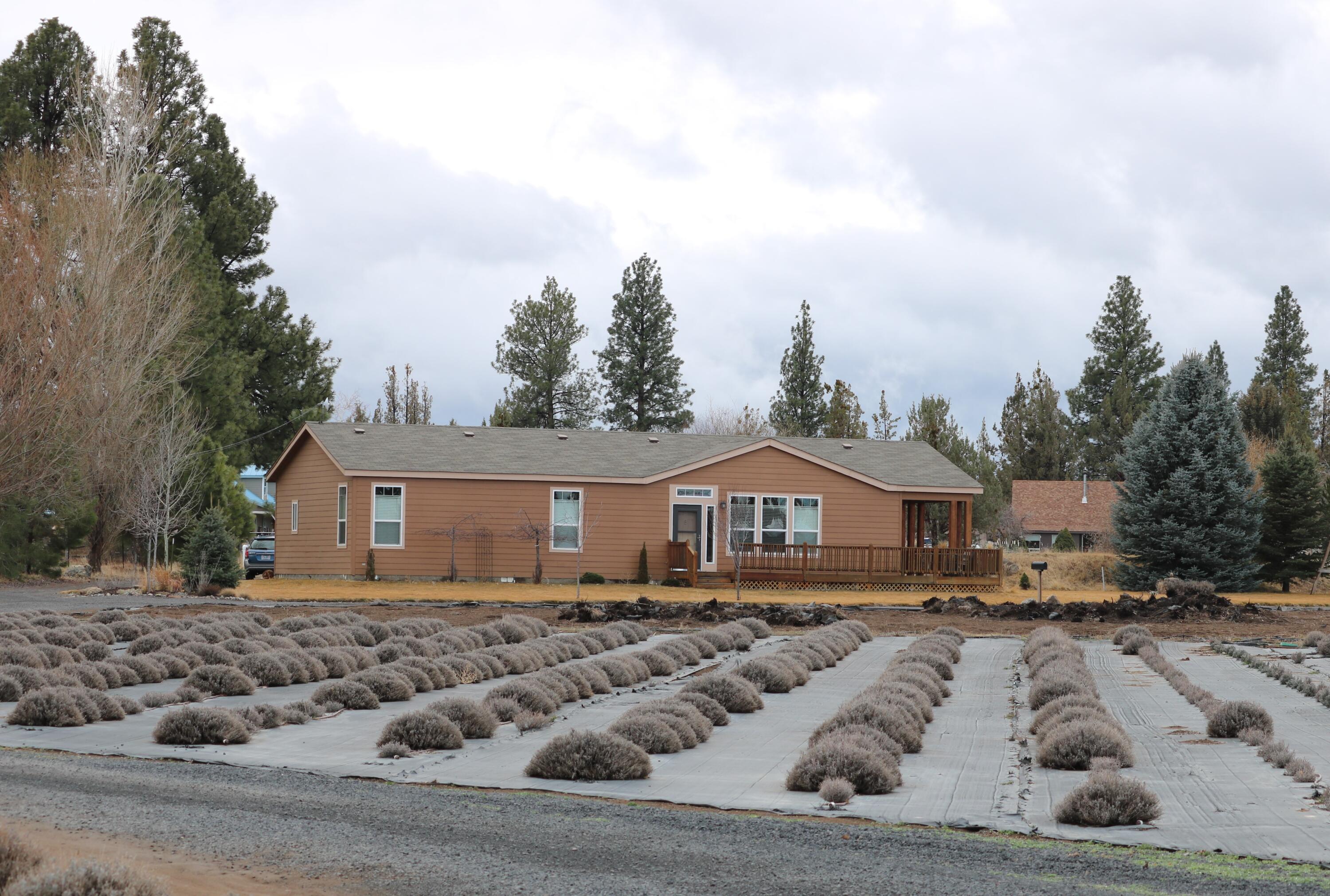 19825 Connarn Road Bend, OR 97703 - Photo 4 of 46 IMG_2424 (2)