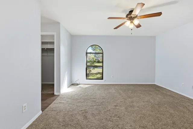 $1,900 | 3721 Avenue R, Rosenberg, TX 77471