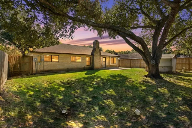 $1,900 | 3721 Avenue R, Rosenberg, TX 77471