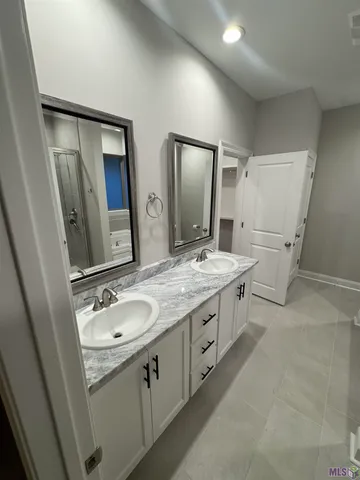 $335,000 | 10606 Highland Lakes Drive, Denham Springs, LA 70726