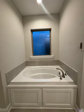 $335,000 | 10606 Highland Lakes Drive, Denham Springs, LA 70726