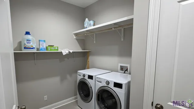 $335,000 | 10606 Highland Lakes Drive, Denham Springs, LA 70726