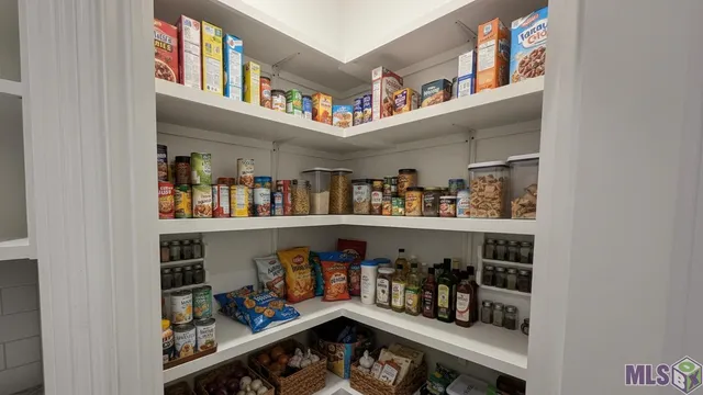 $335,000 | 10606 Highland Lakes Drive, Denham Springs, LA 70726