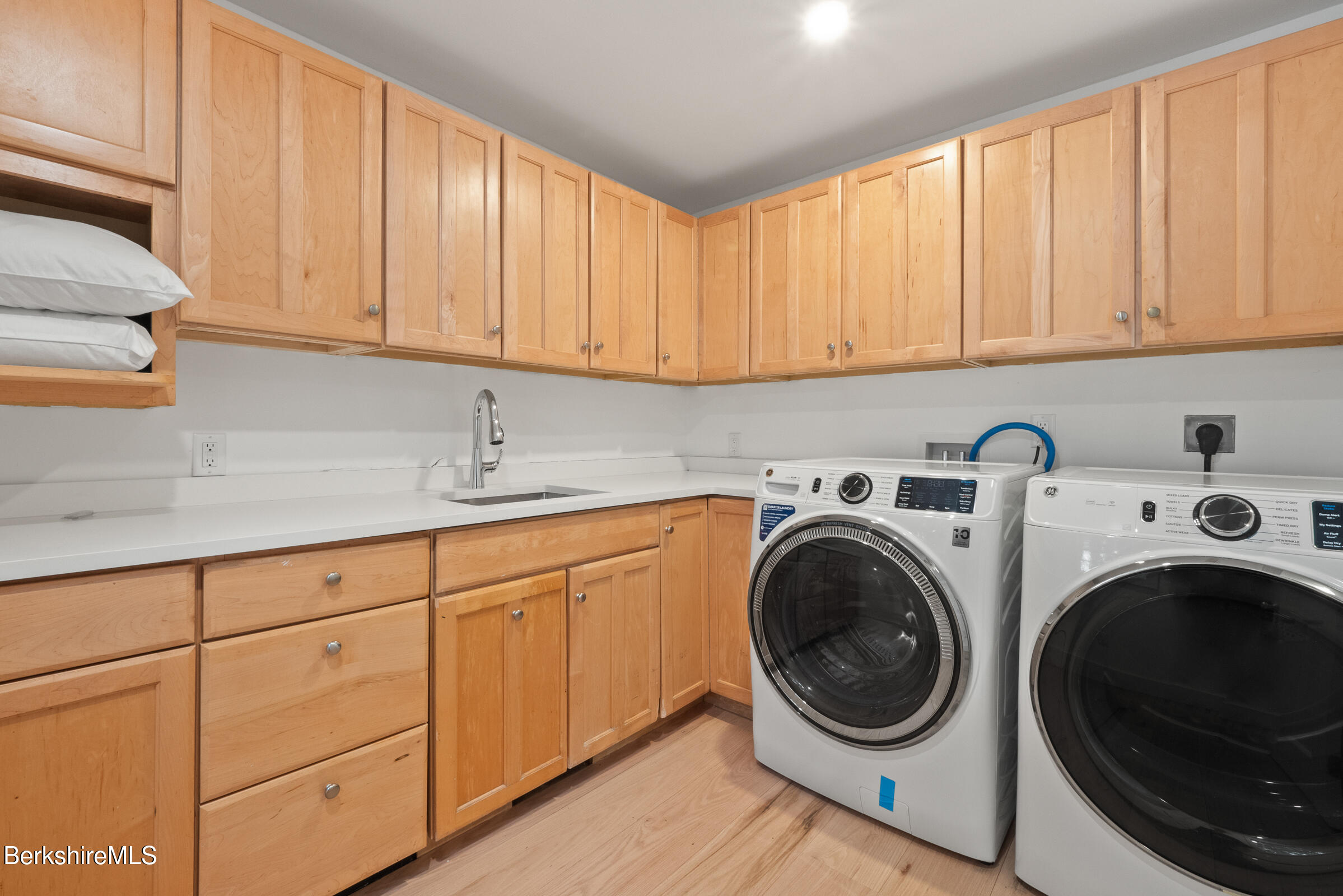 14 Pinecrest Cross Road Egremont, MA 01230 - Photo 18 of 40 a utility room with sink dryer and washer