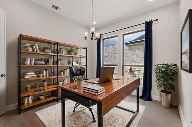 $3,600 | 6621 Destination Way, Lago Vista, TX 78645