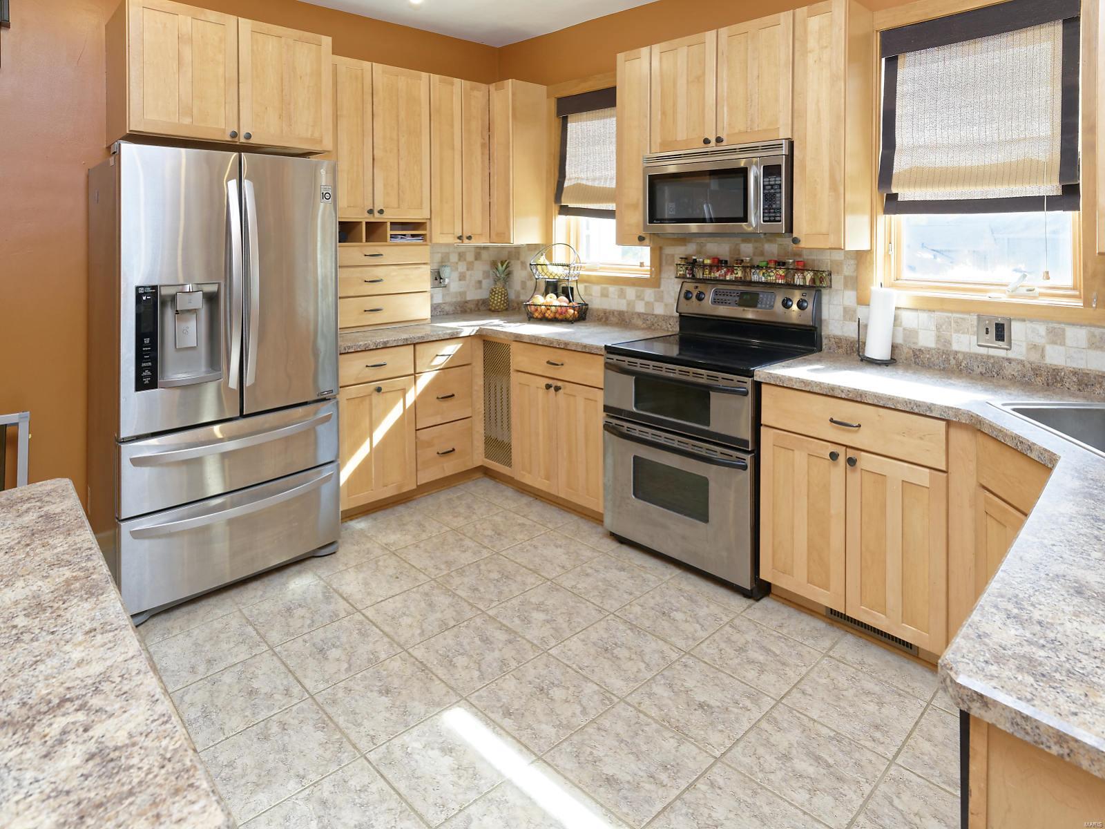 1389 North Berry Road St. Louis, MO 63122 - Photo 12 of 48 Gallery Image 12