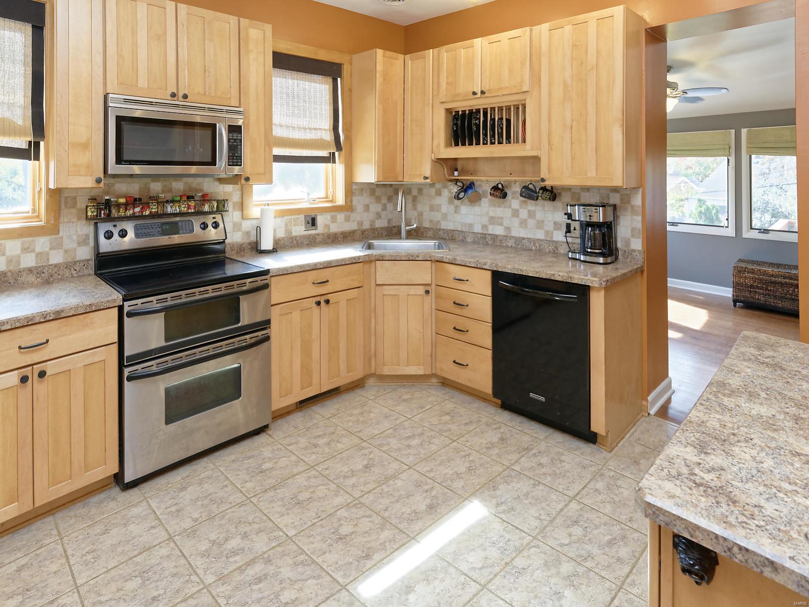 1389 North Berry Road St. Louis, MO 63122 - Photo 14 of 48 Gallery Image 14