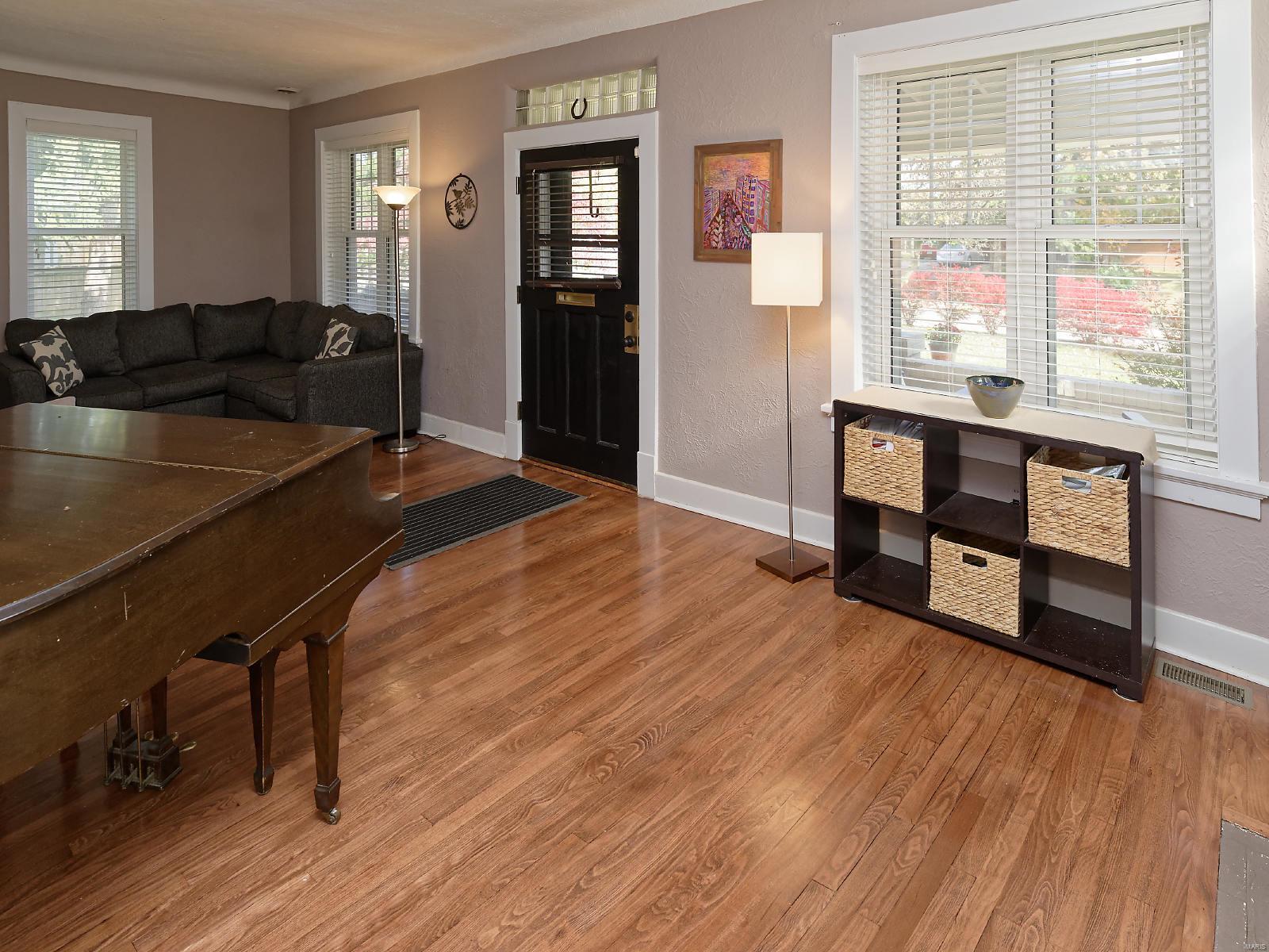 1389 North Berry Road St. Louis, MO 63122 - Photo 6 of 48 Gallery Image 6