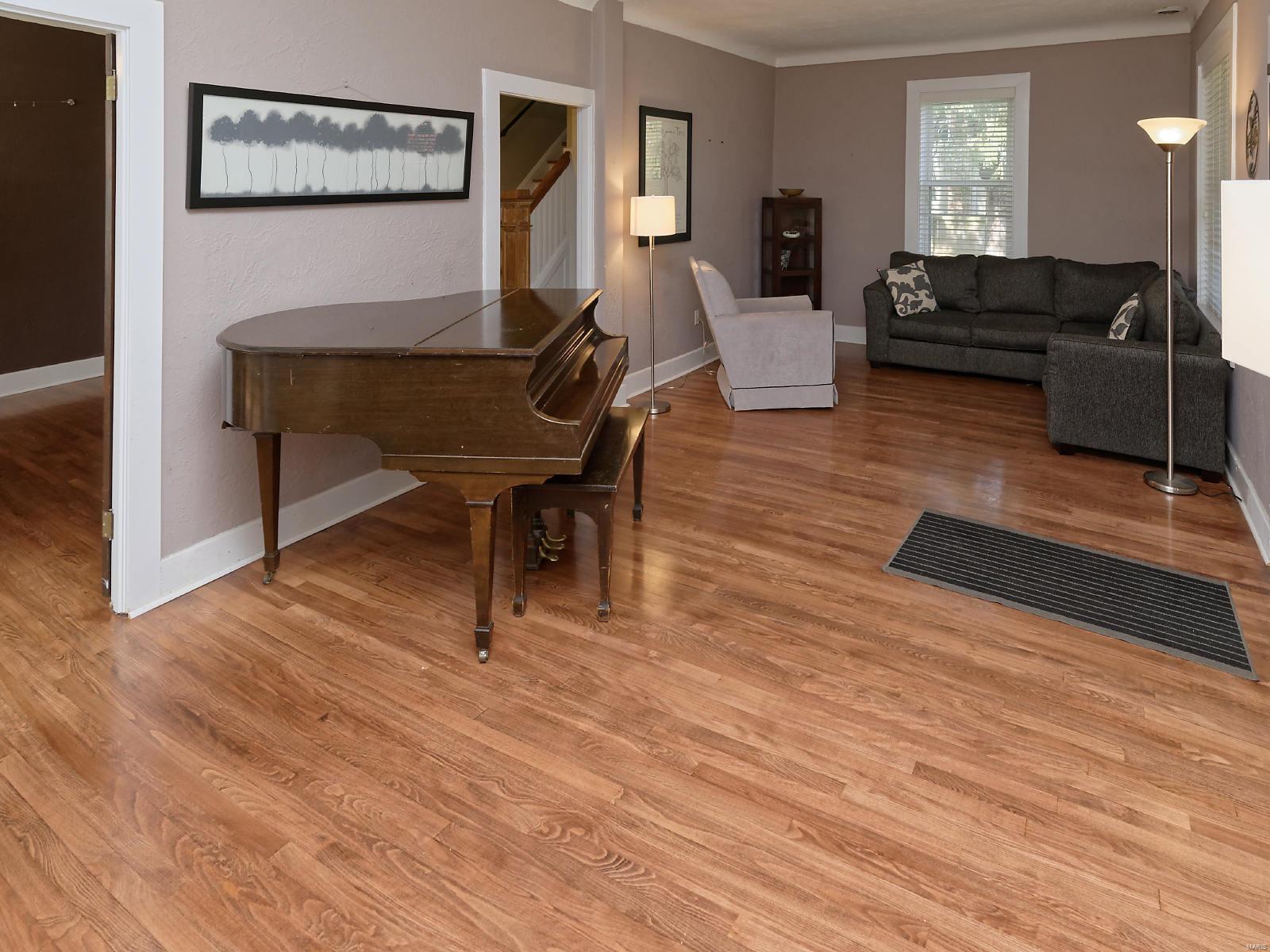1389 North Berry Road St. Louis, MO 63122 - Photo 8 of 48 Gallery Image 8
