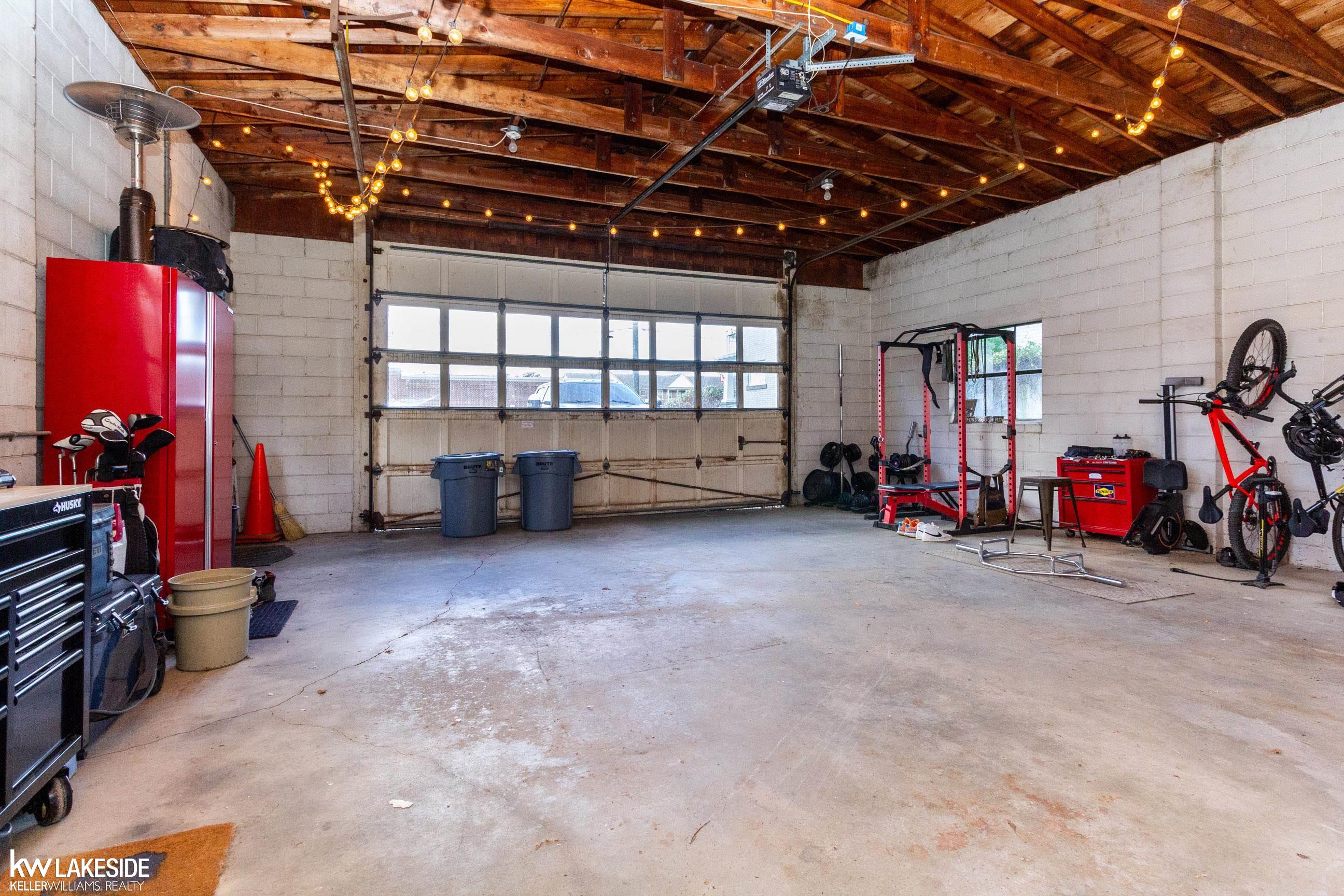 142 South Rawles Street Romeo, MI 48065 - Photo 7 of 39 50159290-36aa0595-a7e3-4fa5-9a3c-9d4702b72ed7.JPG