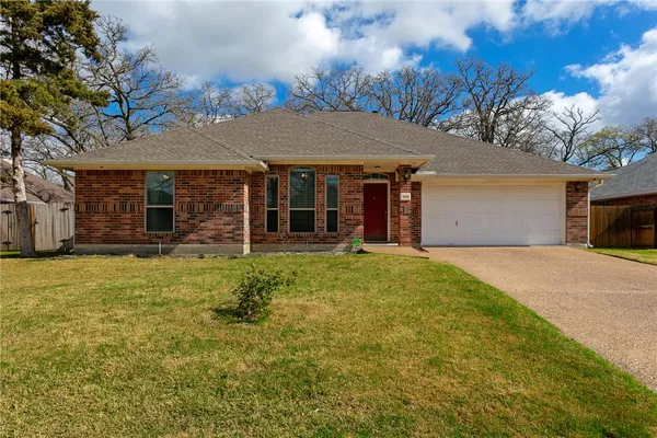 $355,000 | 2905 Mirrormere Circle, Bryan, TX 77807