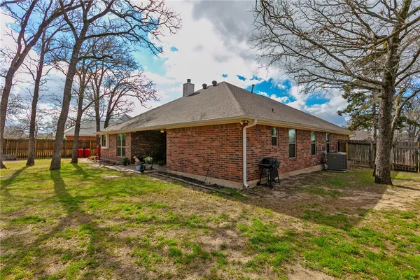 $355,000 | 2905 Mirrormere Circle, Bryan, TX 77807