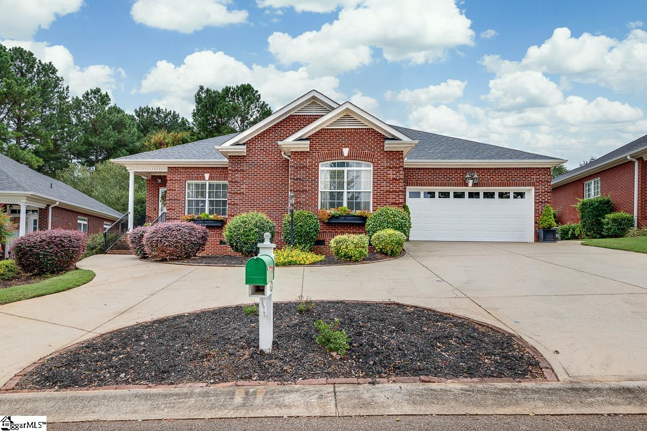 208 Green Chase West Anderson, SC 29621 - Photo 1 of 32 Gallery Image 1