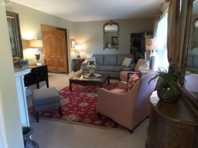 5372 North Georgetown Road Grand Blanc, MI 48439 - Photo 11 of 28 21201496-10.JPG