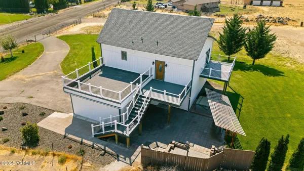 $449,000 | 180 Hi Valley View Street, Yakima, WA 98901