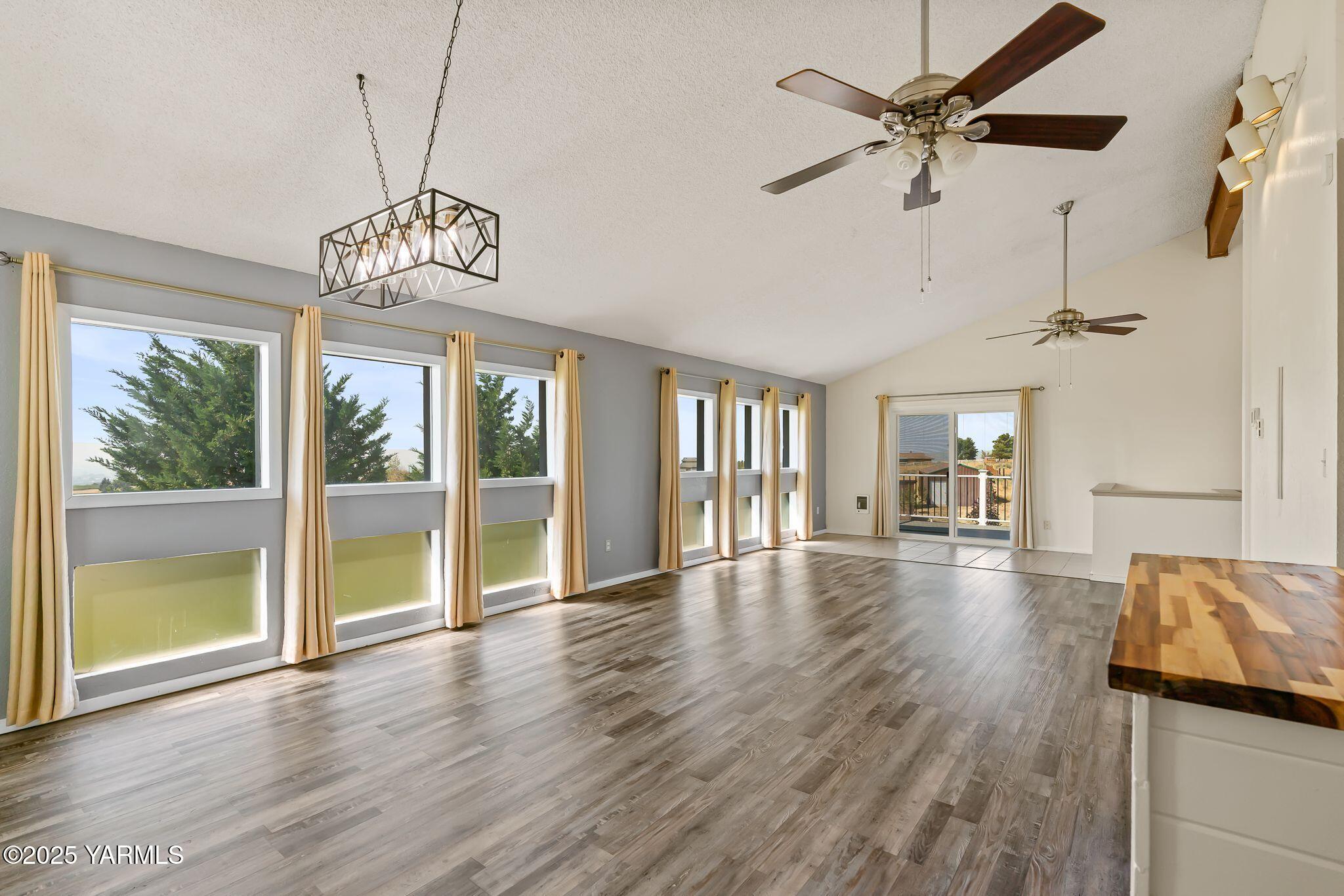 180 Hi Valley View Street Yakima, WA 98901 - Photo 10 of 44 180 Hi Valley View St-8