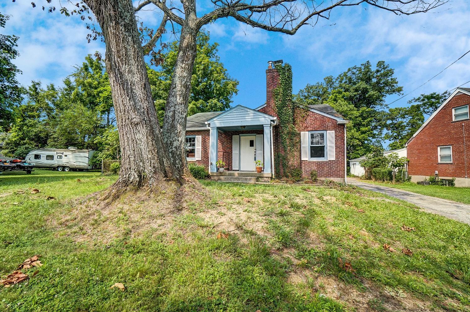 9501 Winton Road Cincinnati, OH 45231 - Photo 3 of 41