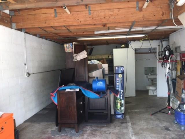 1771 Blount Road Pompano Beach, FL 33069 - Photo 6 of 7 a utility room with dryer and washer