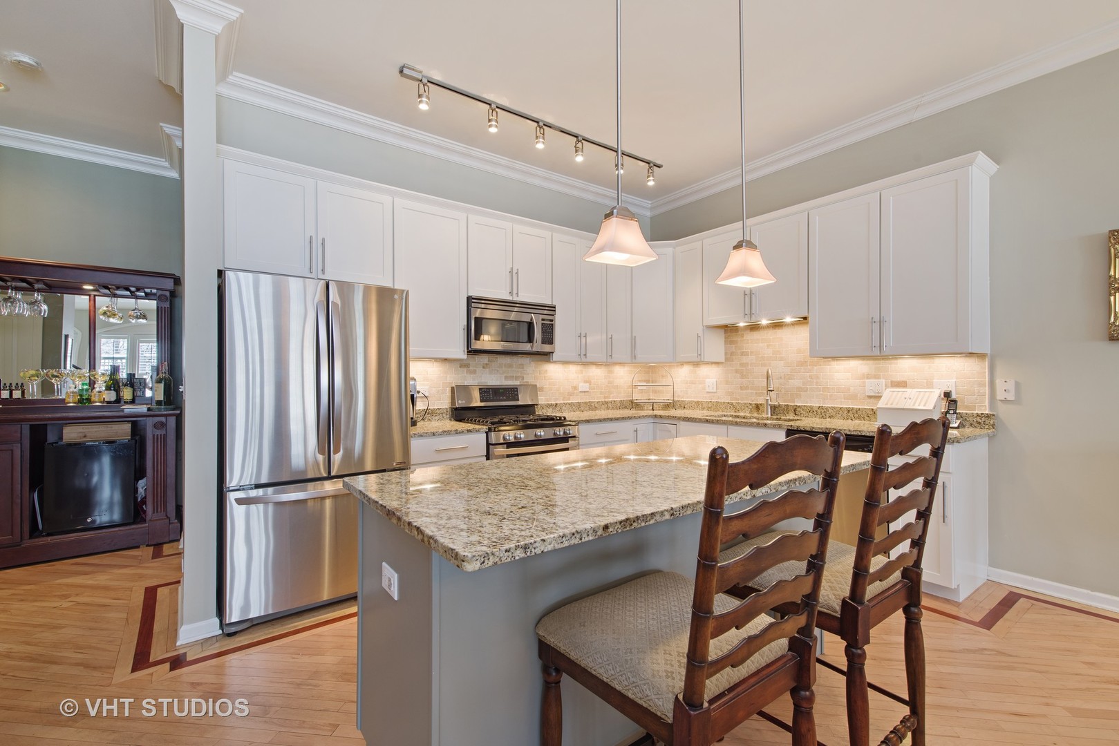 19 Rienzi Lane Highwood, IL 60040 - Photo 7 of 25