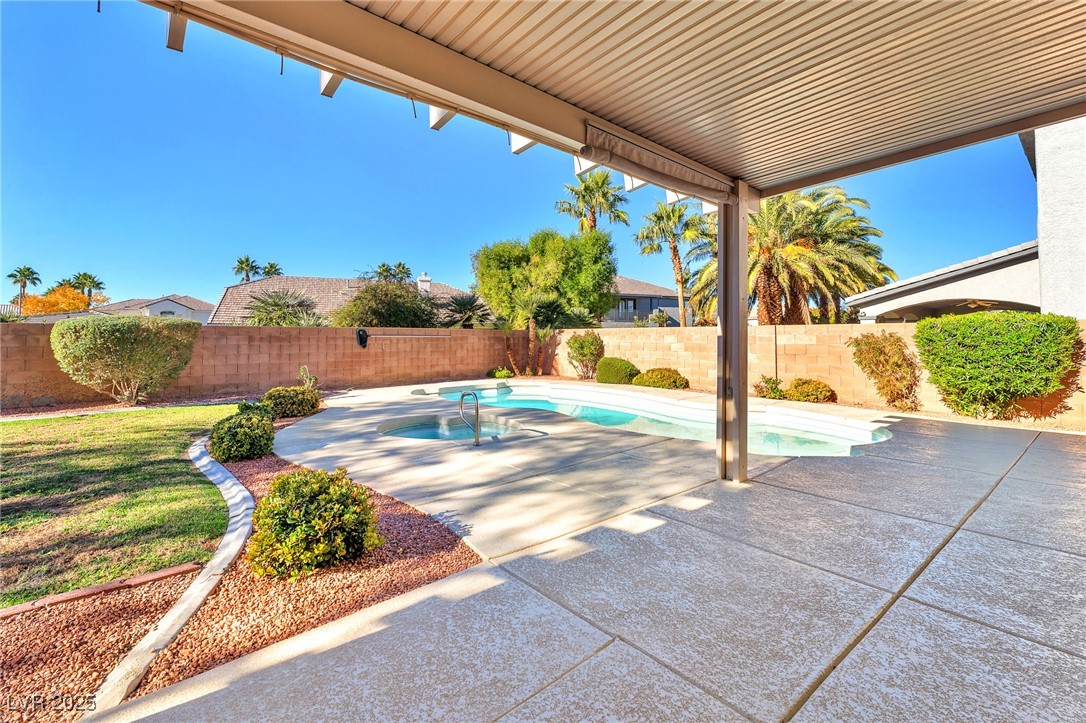 425 Rhythm Street Henderson, NV 89074 - Photo 4 of 50