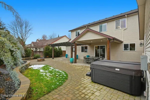 $839,900 | 621 East Round Up Circle, Hayden, ID 83835