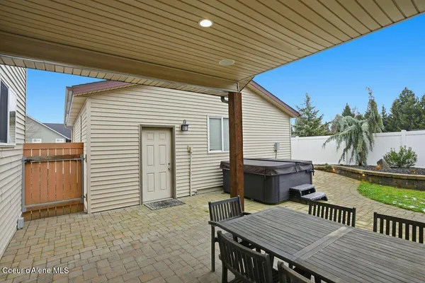 $839,900 | 621 East Round Up Circle, Hayden, ID 83835