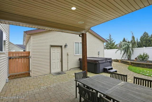 $875,000 | 621 East Round Up Circle, Hayden, ID 83835