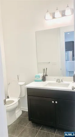 $5,400 | 33 Parkside Lane, Unit 33, Teaneck, NJ 07666