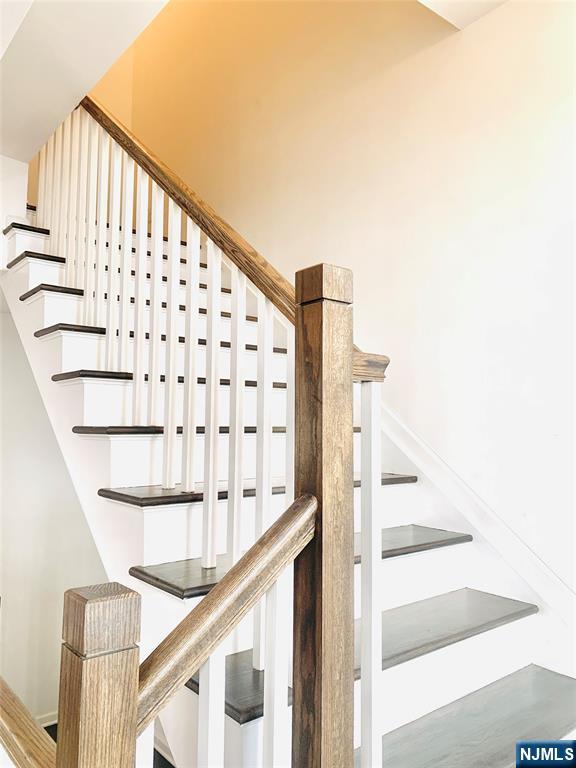 33 Parkside Lane, Unit 33 Teaneck, NJ 07666 - Photo 12 of 29