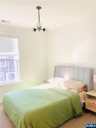 $5,400 | 33 Parkside Lane, Unit 33, Teaneck, NJ 07666