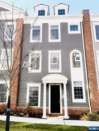 $5,400 | 33 Parkside Lane, Unit 33, Teaneck, NJ 07666