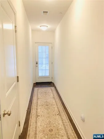 $5,400 | 33 Parkside Lane, Unit 33, Teaneck, NJ 07666