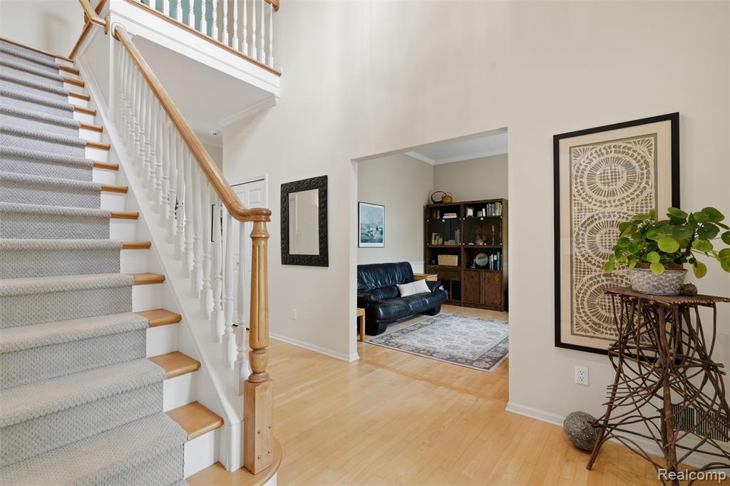 34555 Quaker Valley Road Farmington Hills, MI 48331 - Photo 5 of 53
