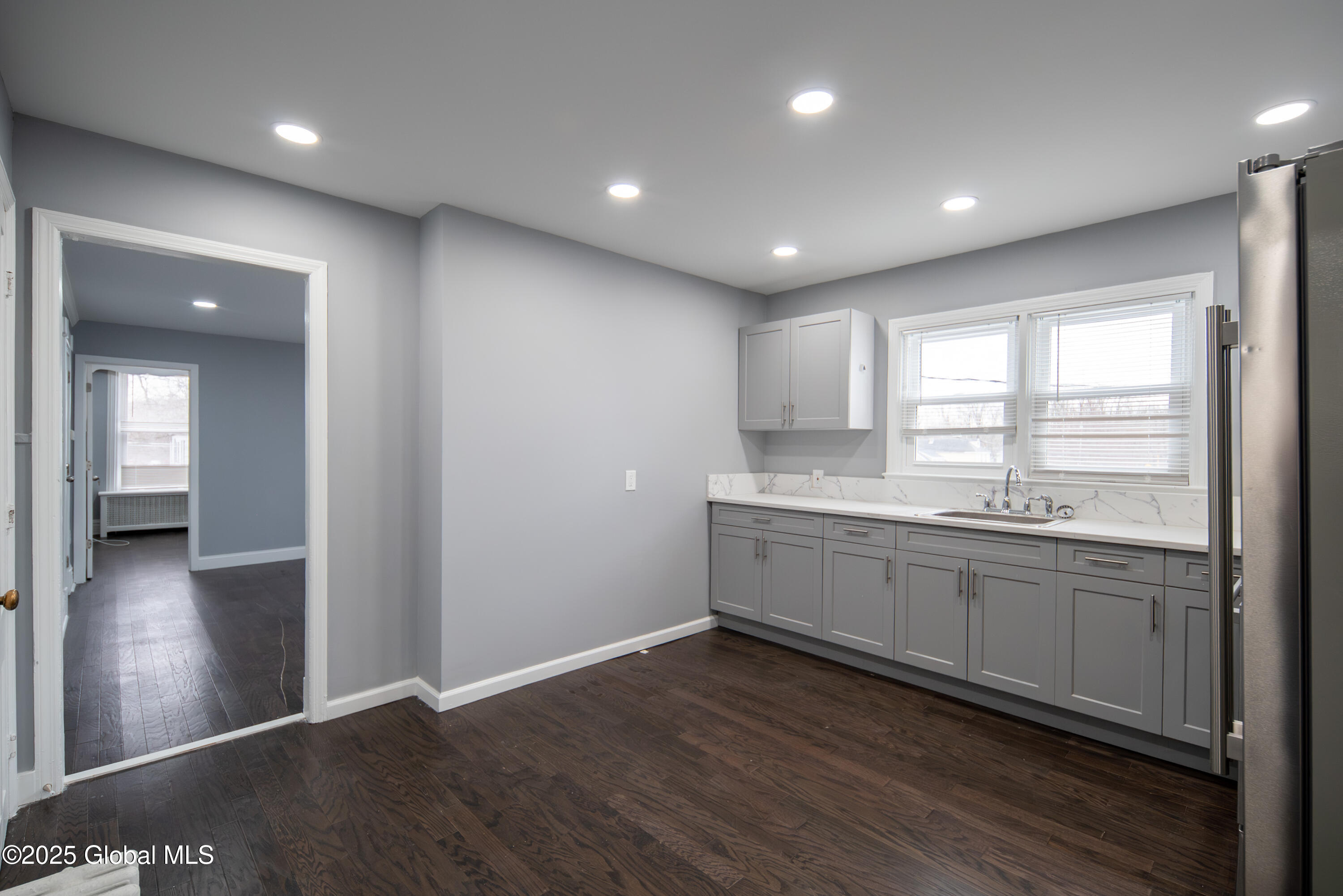 201 Broadway Watervliet, NY 12189 - Photo 5 of 52 005