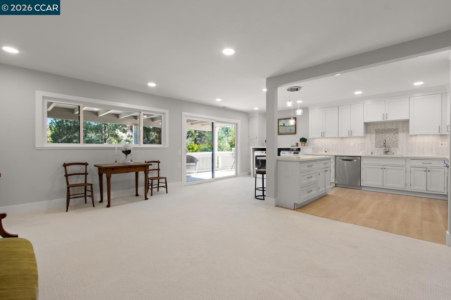 1132 Running Springs Road, Unit 11 Walnut Creek, CA 94595 - Photo 3 of 18