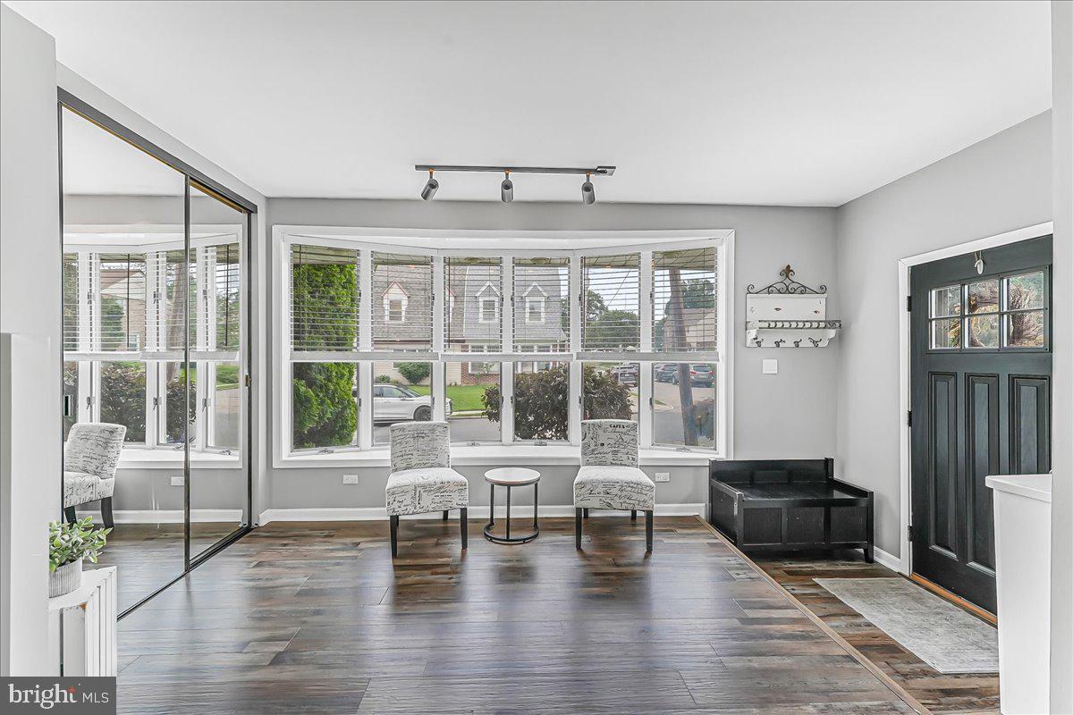 244 Sedgewood Road Springfield, PA 19064 - Photo 6 of 31 a living room with furniture and large windows