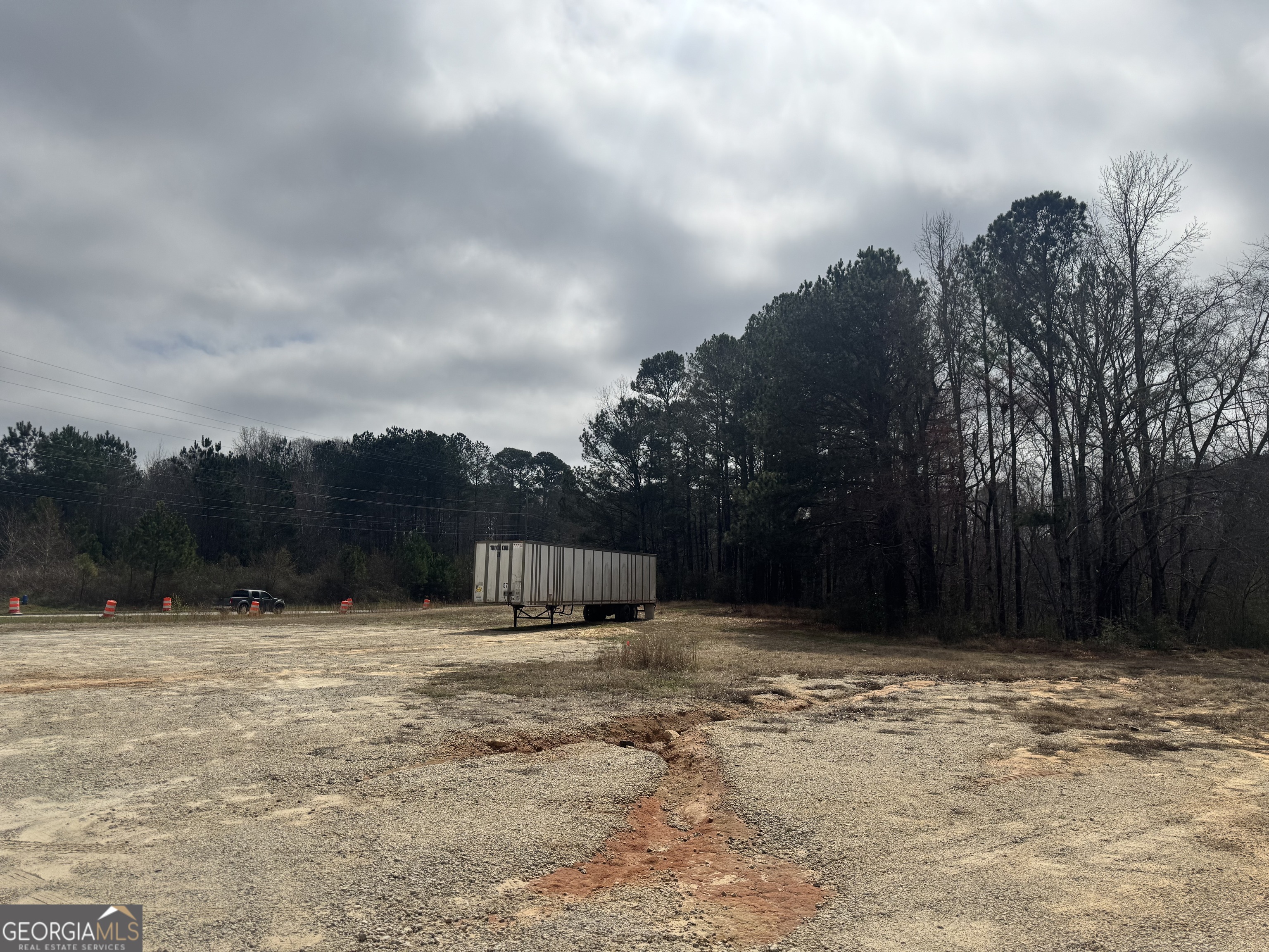 184 Mill Road McDonough, GA 30253 - Photo 30 of 40 a backyard of a house