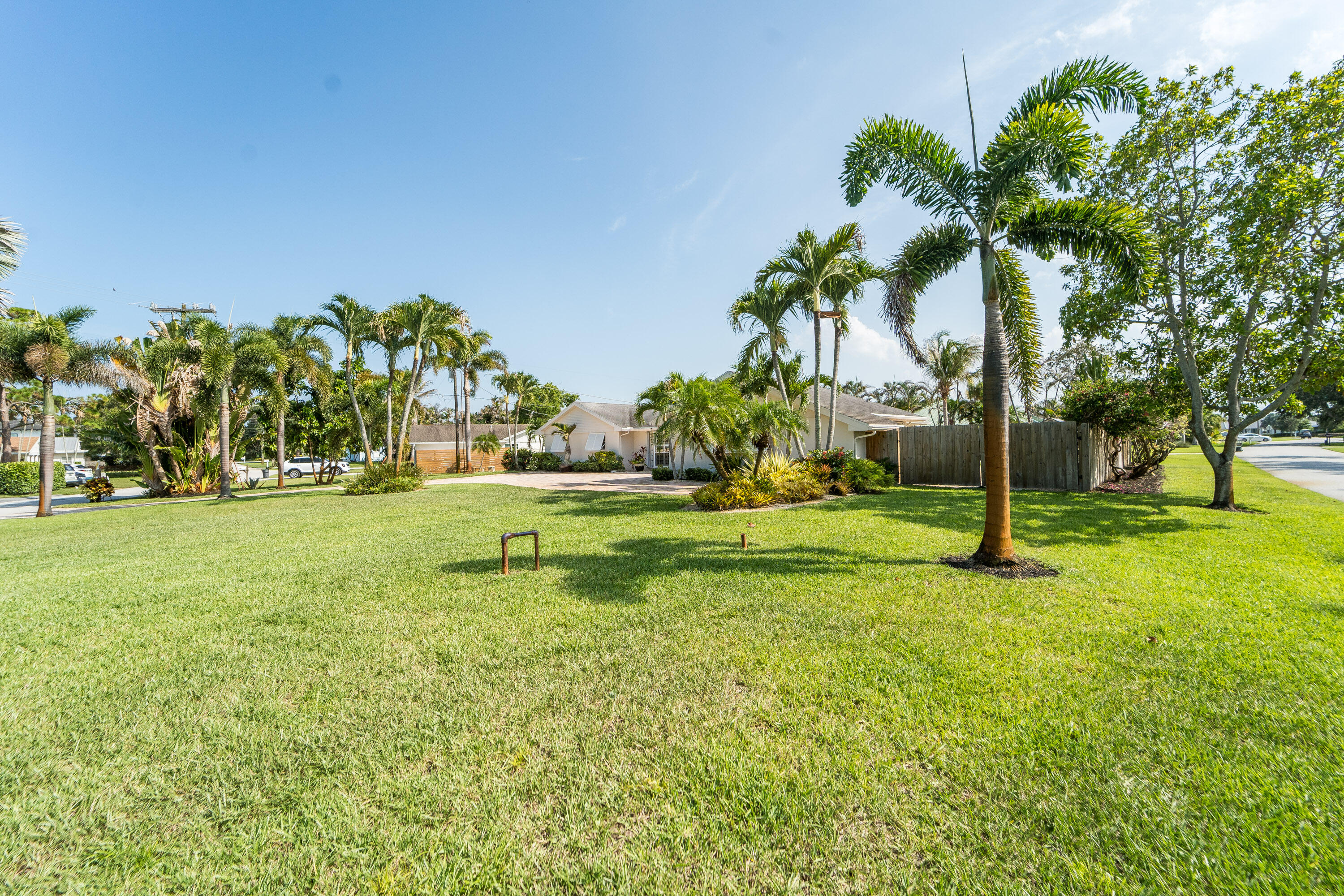 18 Saddleback Road Tequesta, FL 33469 - Photo 6 of 78 18 Saddleback Road -17