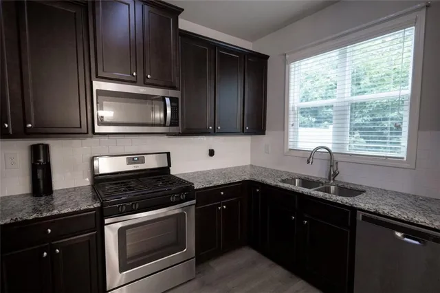 $305,000 | 4727 Beacon Ridge Lane, Flowery Branch, GA 30542