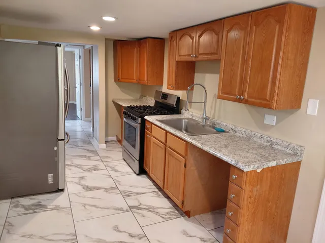 $1,850 | 1485 West Dundee Road, Palatine, IL 60067