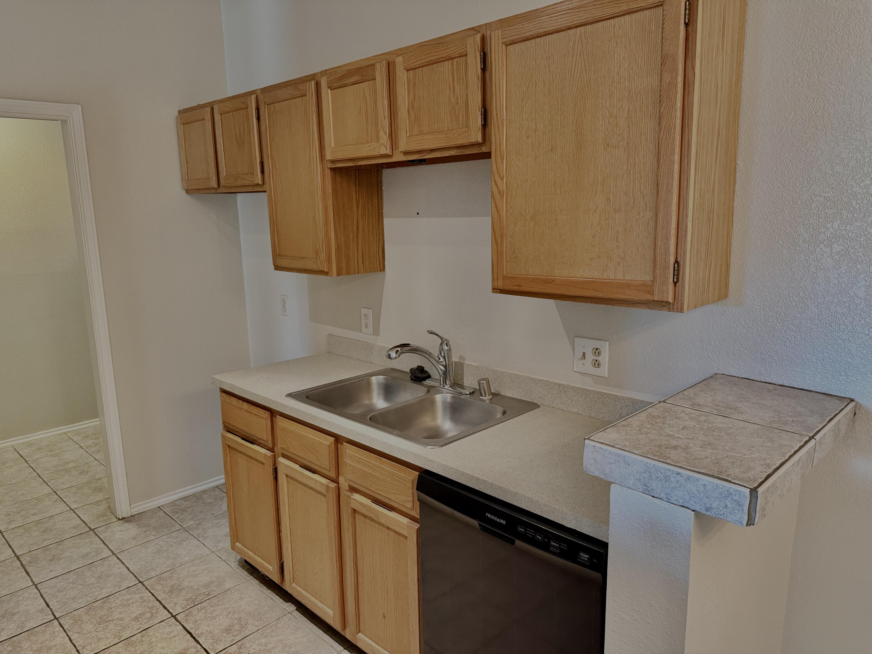 5102 80th Street, Unit 213 Lubbock, TX 79424 - Photo 9 of 28 IMG_0926