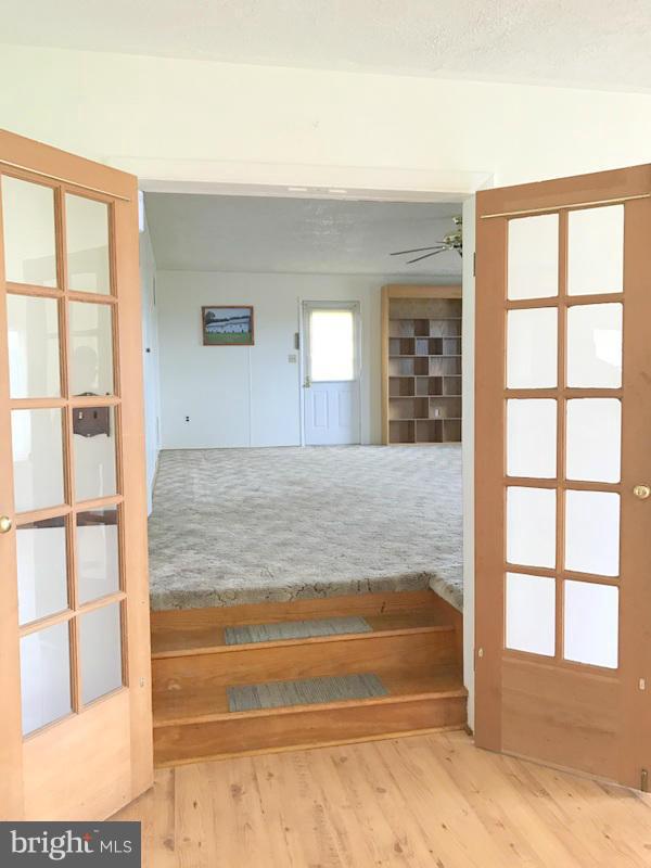 292 North Hayfield Road Winchester, VA 22603 - Photo 5 of 17 Interior (General)