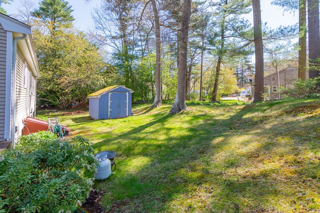 27 Buttonwood Road Halifax, MA 02338 - Photo 17 of 25 Gallery Image 17