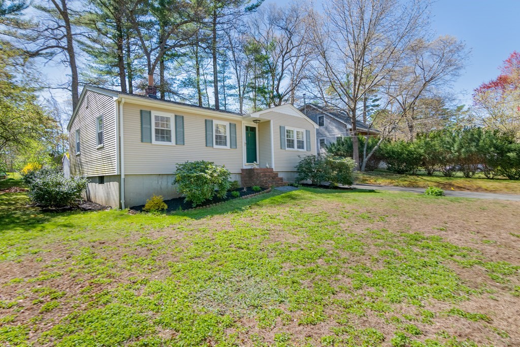 27 Buttonwood Road Halifax, MA 02338 - Photo 2 of 25 Gallery Image 2