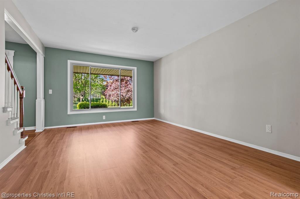 1501 Deerhurst Lane Rochester Hills, MI 48307 - Photo 12 of 38