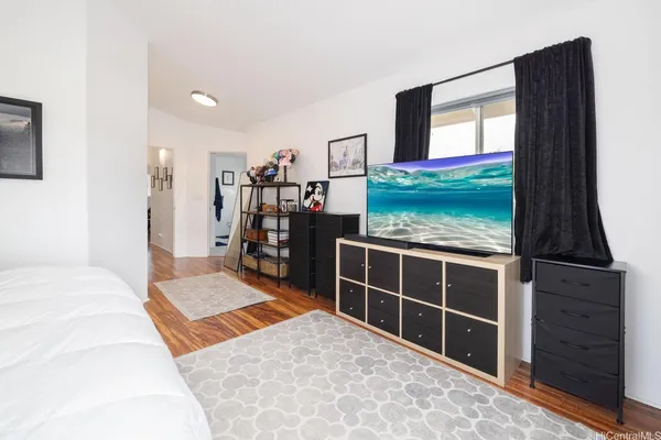 $1,100,000 | 94-689 Lumiaina Street, Waipahu, HI 96797
