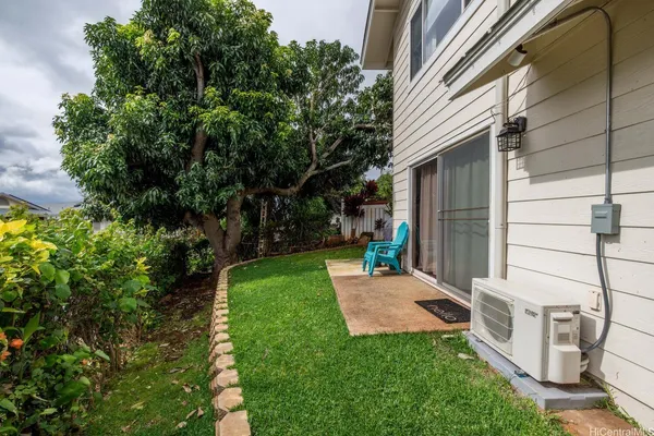 $1,100,000 | 94-689 Lumiaina Street, Waipahu, HI 96797